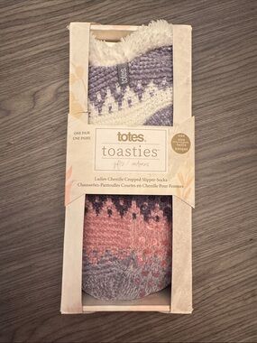 🌟 3/$20 - Totes Toasties Ladies Chenille Slipper-Socks